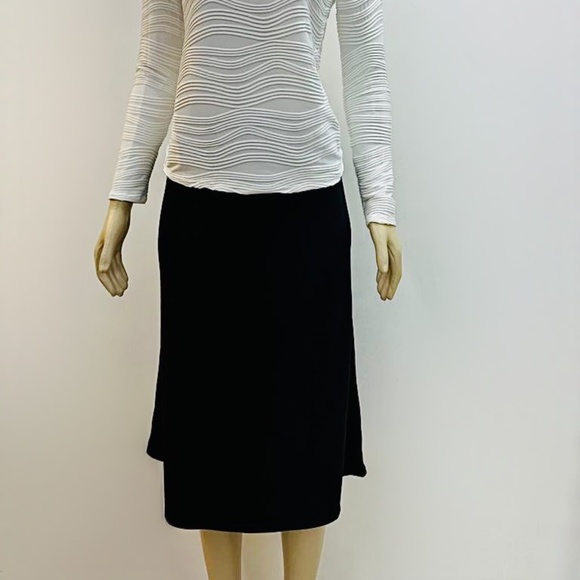 DEVORAH'S SECRET Black Modest  Midi Skirt Basic 28' Length - Picture 3 of 3